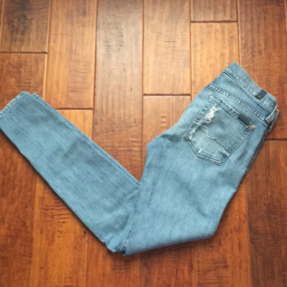 7 for All Mankind distressed Jeans sz 27